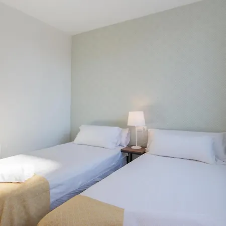 Urbe10 Atarazanas 2 Bedrooms Apartment Malaga